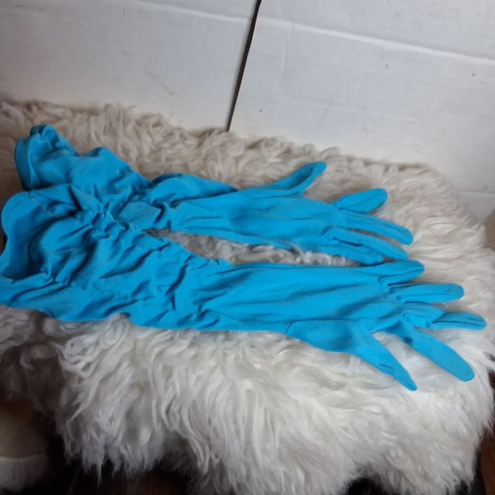 Vintage Mid Arm Turquoise Formal Gloves S/K